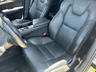 2020 Volvo XC60 T5 Momentum