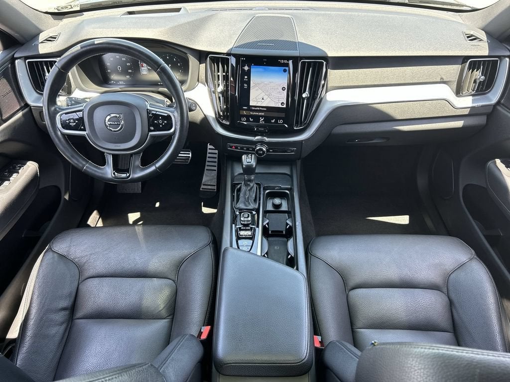 2020 Volvo XC60 T5 Momentum