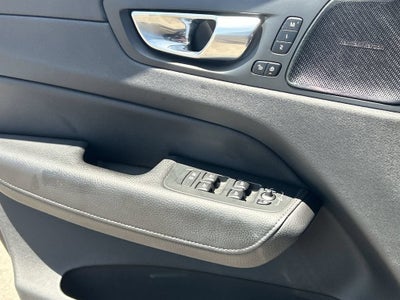 2020 Volvo XC60 T5 Momentum