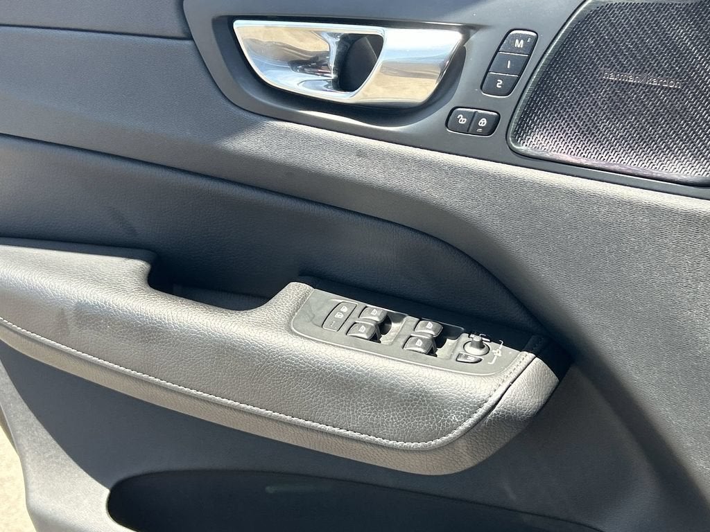 2020 Volvo XC60 T5 Momentum