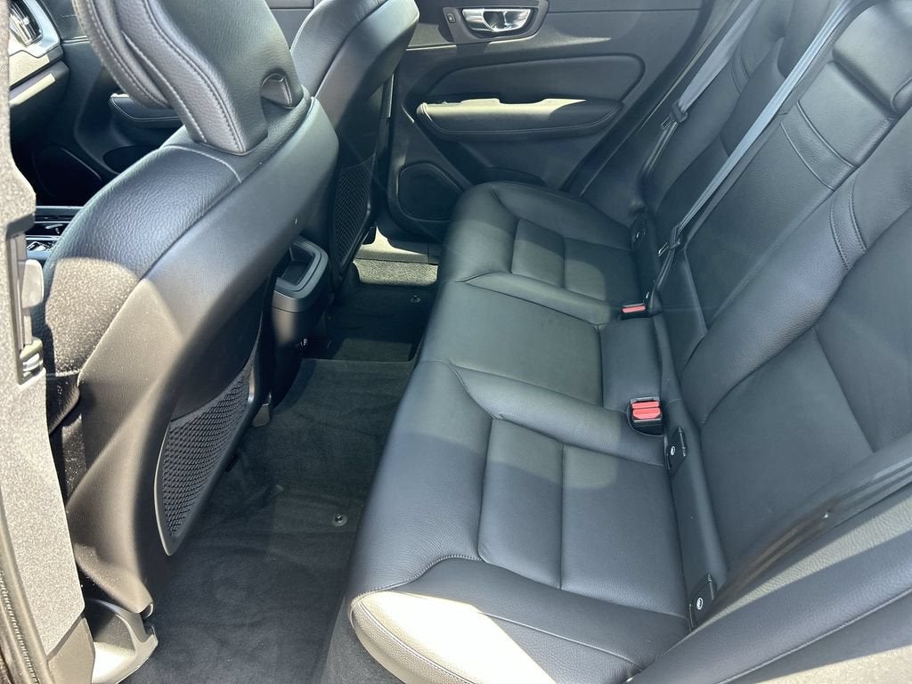 2020 Volvo XC60 T5 Momentum