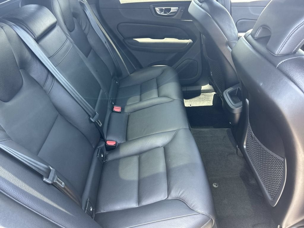 2020 Volvo XC60 T5 Momentum