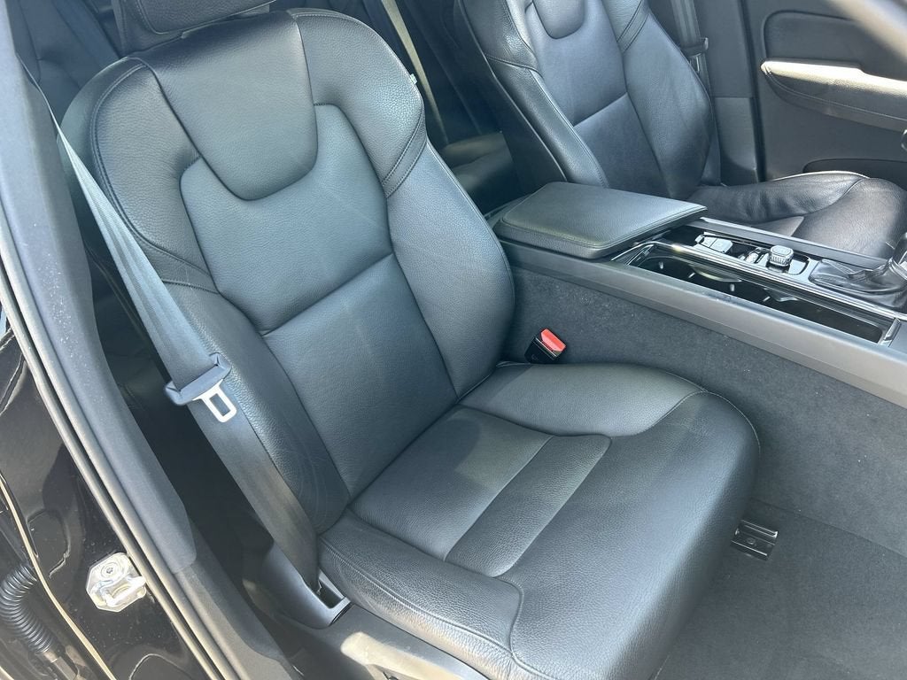 2020 Volvo XC60 T5 Momentum
